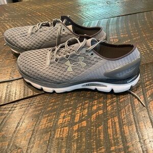 Under Armour Charcoal Gray Athletic Shoes